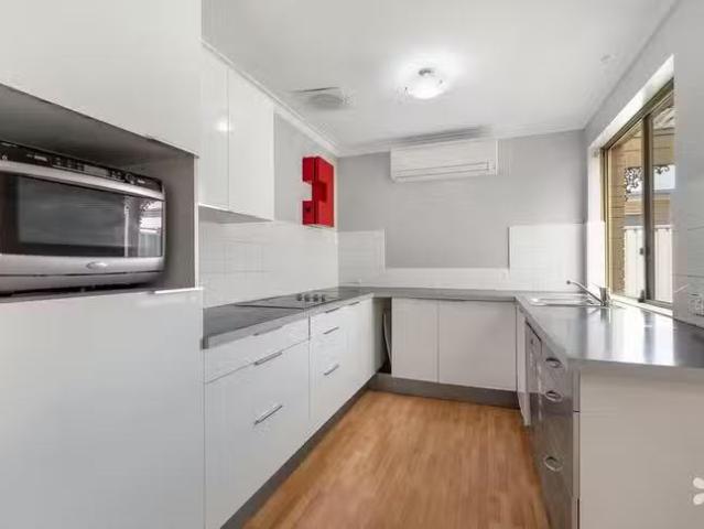 House for rent in Rossmoyne, Western Australia