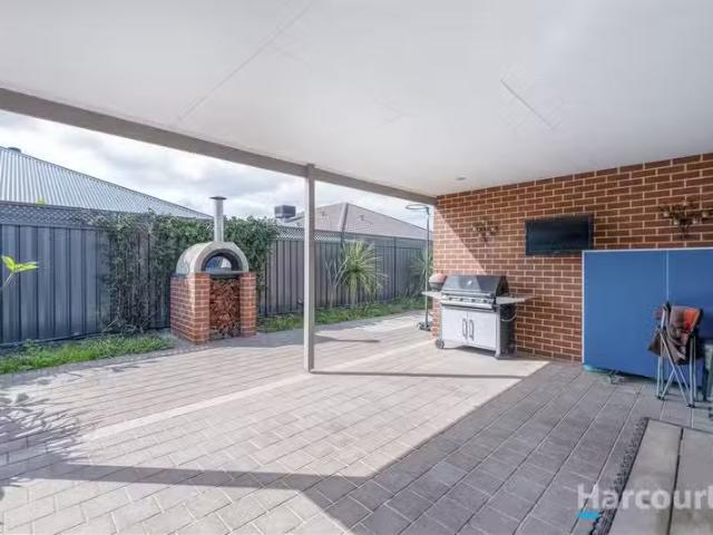 House for rent in Banksia Grove, Western Australia