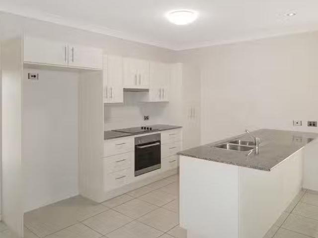 House for rent in Bushland Beach, Queensland