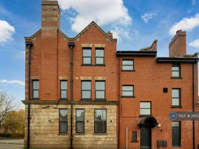 House for rent in Rossmore, Cheshire