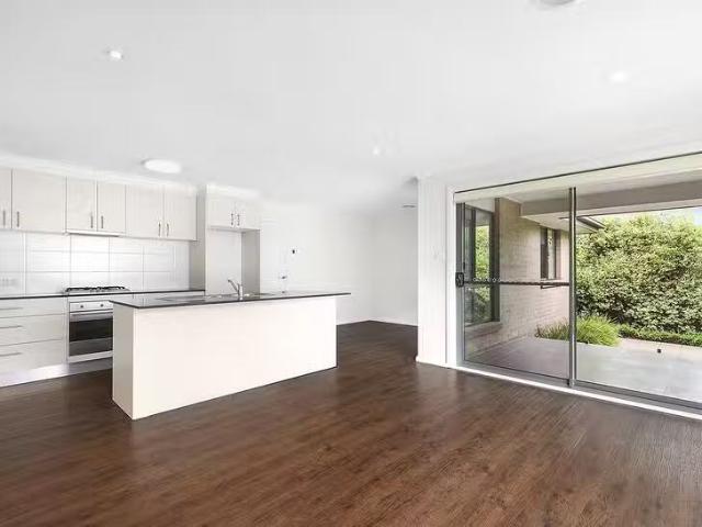 House for rent in Casey, Australian Capital Territory