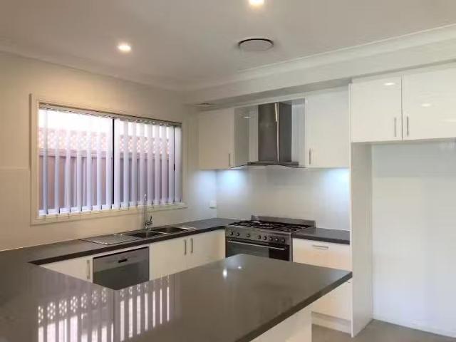 Condo for rent in Sydney, New South Wales