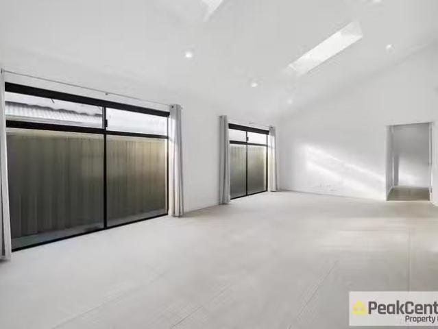 House for rent in Hammond Park, Western Australia