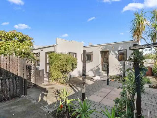 House for rent in Heathcote, Canterbury