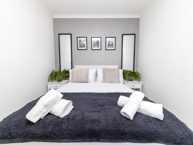 House for rent in Row Town, Surrey
