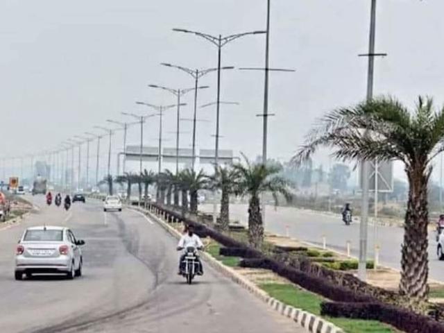 Commercial for rent in Zirakpur, Punjab