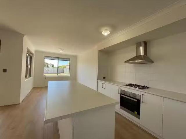 House for rent in Shoalwater, Western Australia