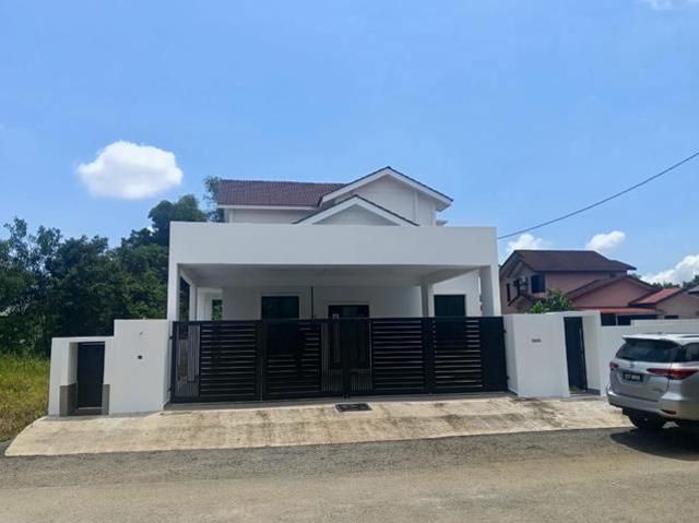 Bungalow for sale in Kuantan, Pahang