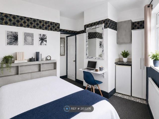 Room for rent in Claremount, Halifax