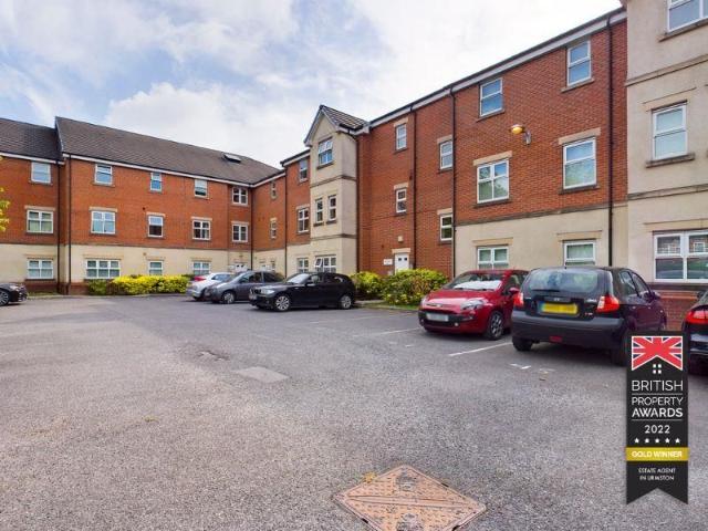 Apartment for rent in Gorse Hill, Trafford Park