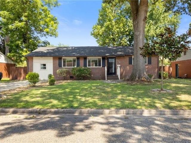 House for sale in Hampton House for sale in Hampton