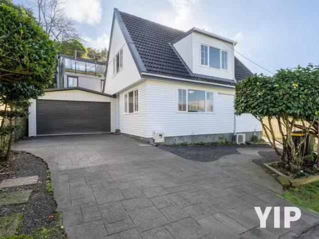 House for rent in Three Kings, Oroua County