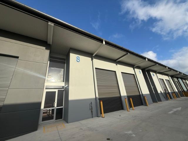 Warehouse for rent in Yatala, Gold Coast City