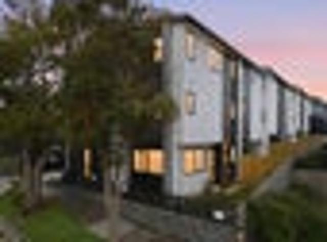 Townhouse for sale in Glen Innes, Oroua County