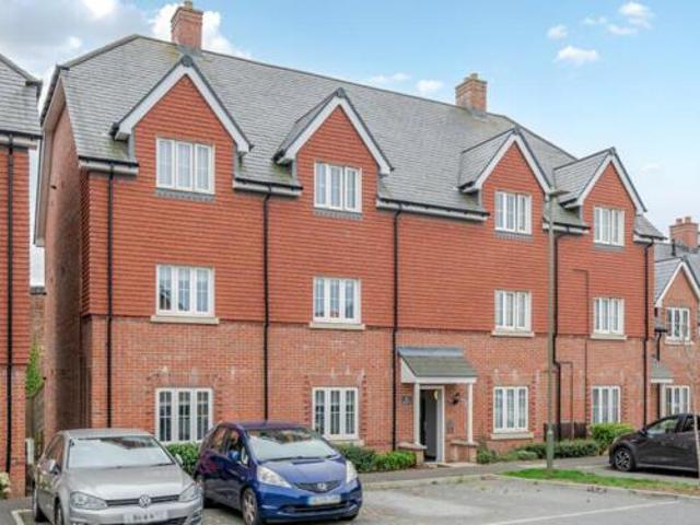 House for sale in Fole, Surrey