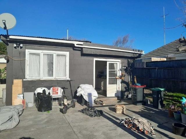 House for rent in Chaslands, Canterbury