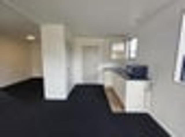 Apartment for rent in Chaslands, Canterbury