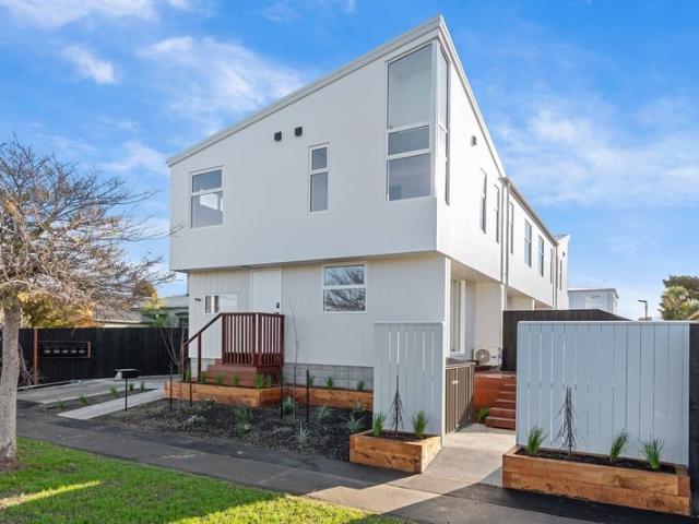 House for rent in Chaslands, Canterbury