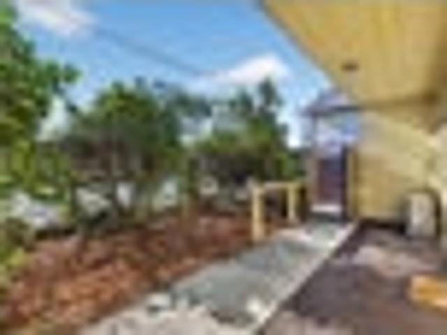 Apartment for rent in Chaslands, Canterbury