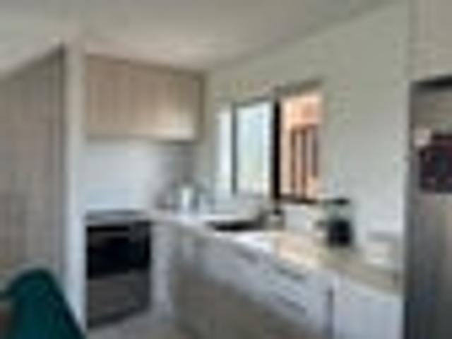 Apartment for rent in Chaslands, Canterbury