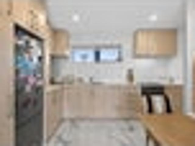 Apartment for rent in Chaslands, Canterbury