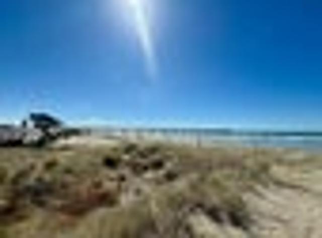 Townhouse for rent in Chaslands, Canterbury