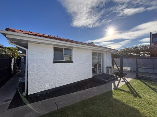 House for rent in Chaslands, Canterbury
