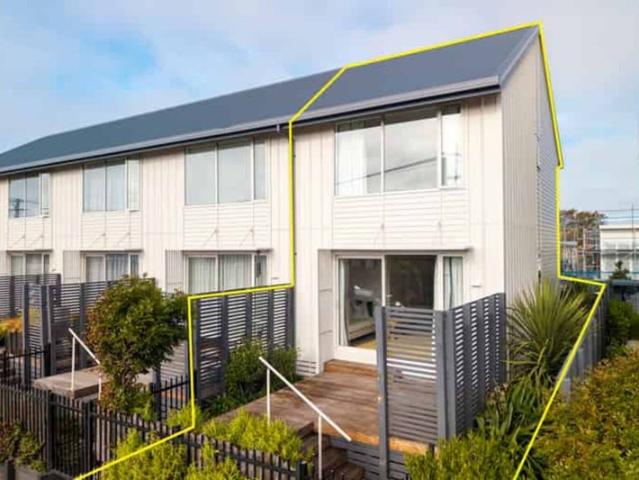 House for rent in Chaslands, Canterbury