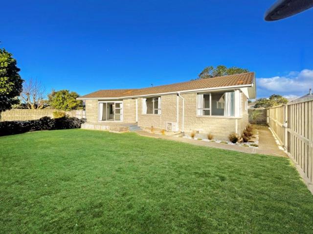 House for rent in Chaslands, Canterbury