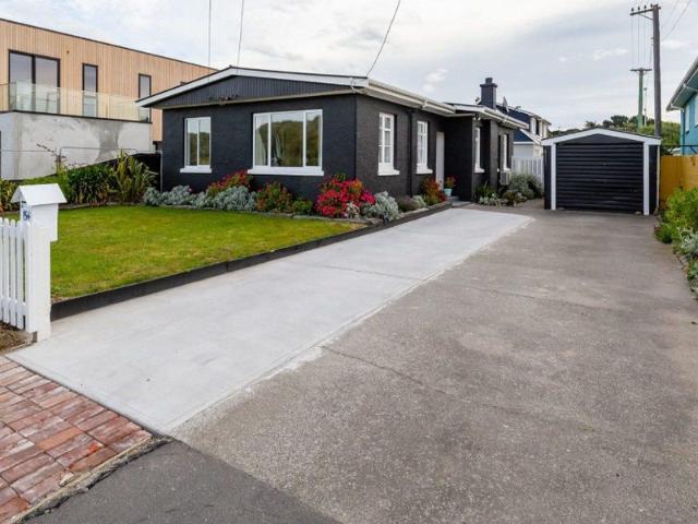 House for rent in Chaslands, Canterbury