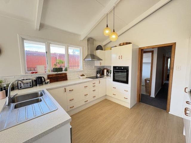 House for rent in Chaslands, Canterbury