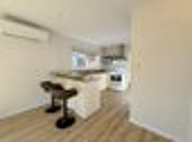 Apartment for rent in Chaslands, Canterbury
