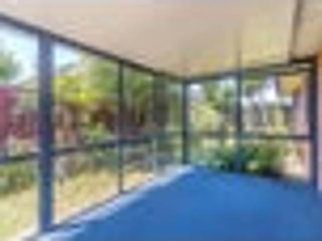 House for rent in Chaslands, Canterbury