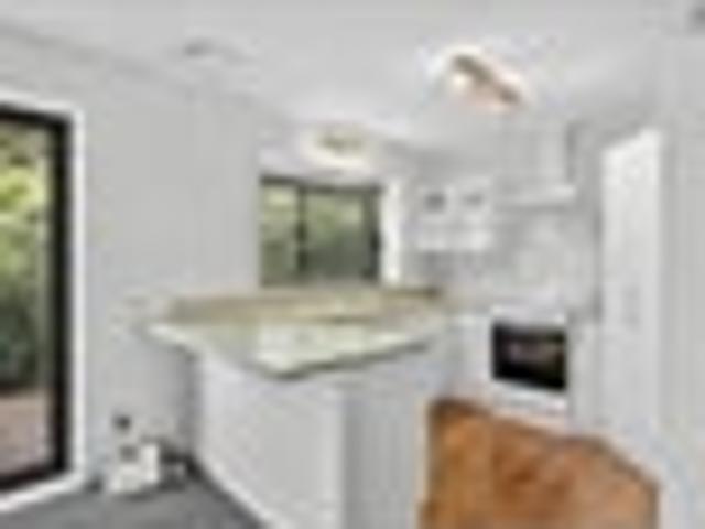 House for rent in Chaslands, Canterbury