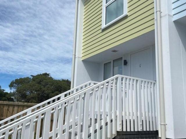 House for rent in Chaslands, Canterbury