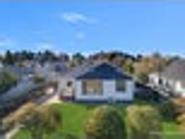 House for sale in Chaslands, Canterbury