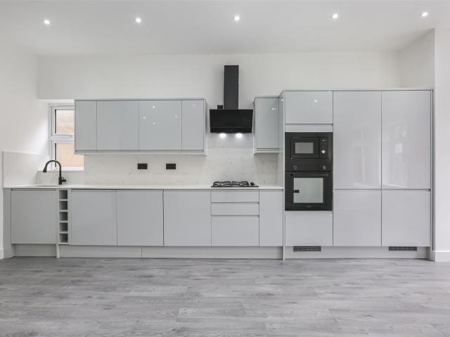 Apartment for rent in London Borough of Sutton, Greater London