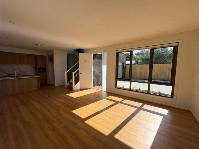 Townhouse for rent in Camerons Creek, Victoria
