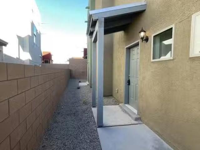 Condo for rent in Albuquerque