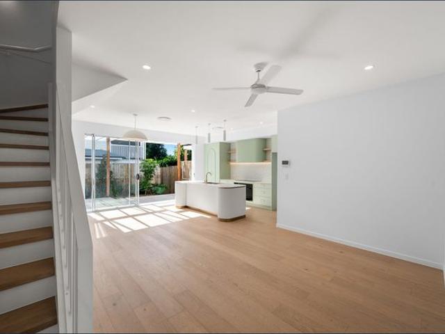 Townhouse for rent in Toombul, Queensland