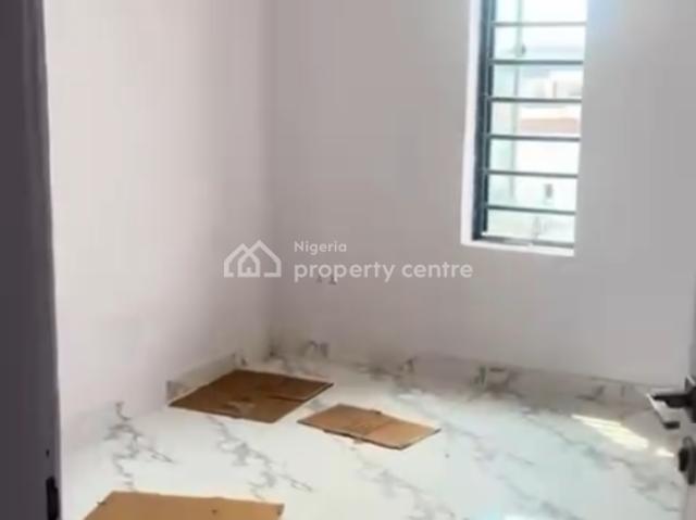 Flat for rent in Eti Osa, Lagos