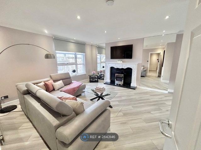 House for rent in City Centre, Ballindoch