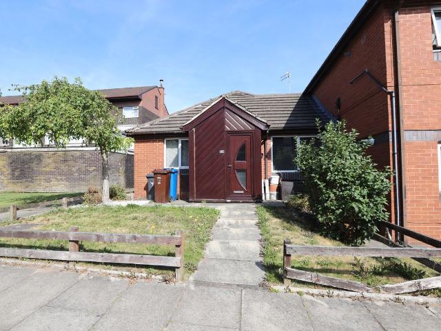 House for rent in Besses o' th' Barn, Bury