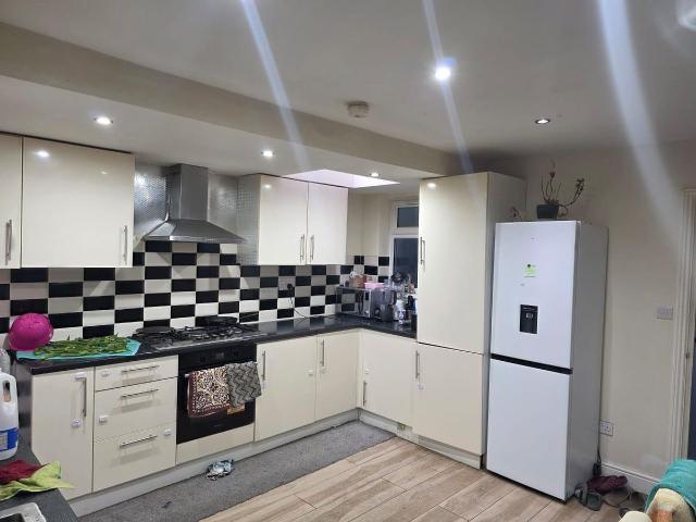 House for rent in Upton Park, Greater London