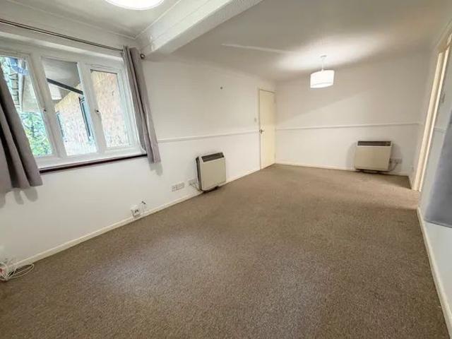 Apartment for rent in Hedge End, Helford