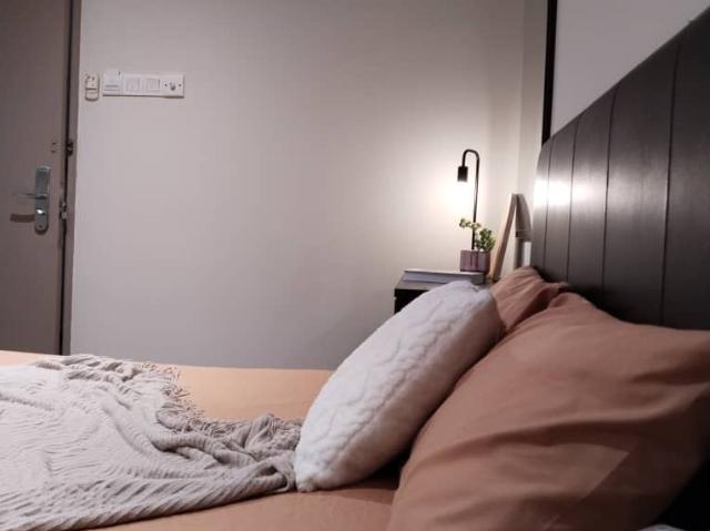 Room for rent in Petaling, Alam Impian