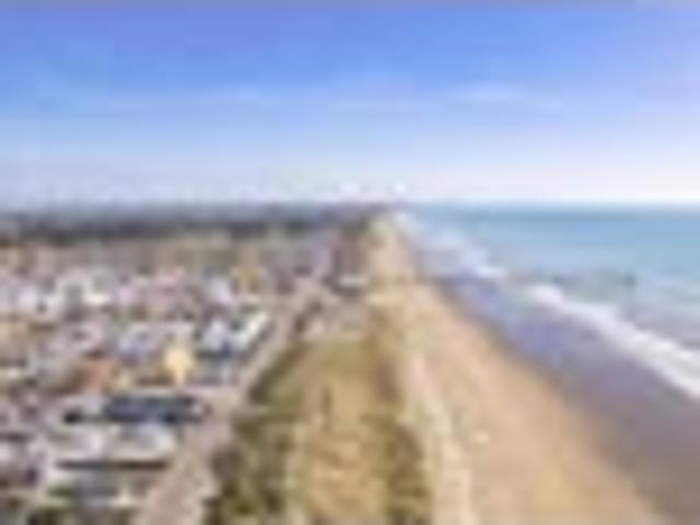 House for sale in Chaslands, Canterbury