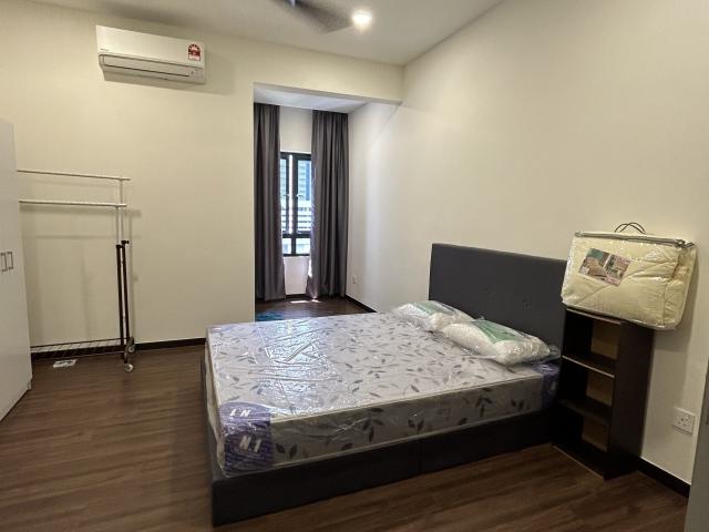 Room for rent in Petaling, Alam Impian