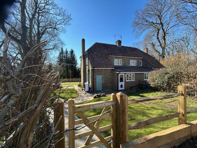 House for rent in Scaynes Hill, Perryfields