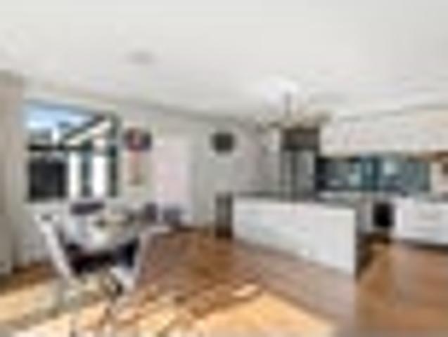 House for sale in Chaslands, Canterbury